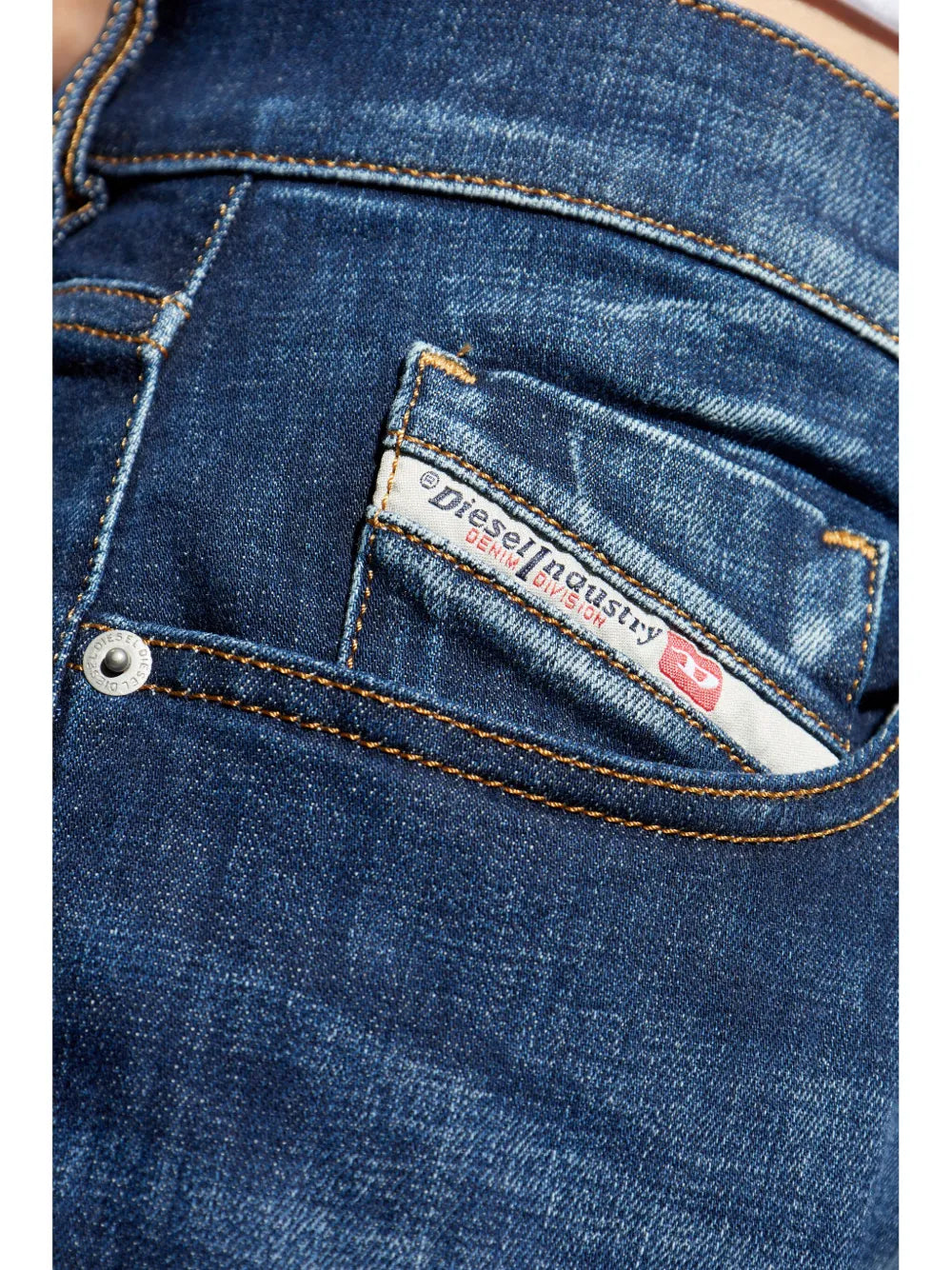 Slim Jean 2019 D-strukt