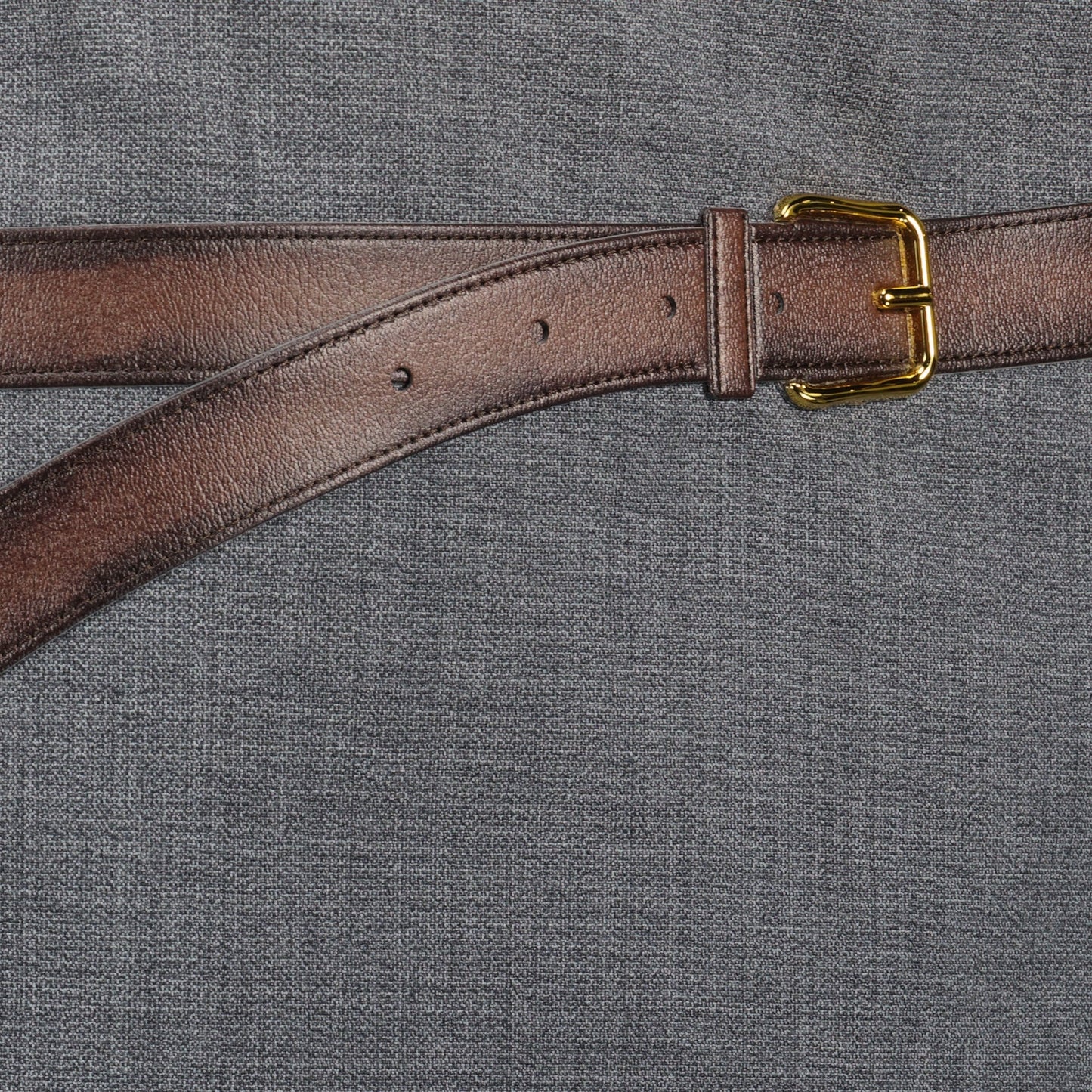 Mini skirt with belt